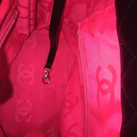 Authentic Chanel - Picture 4 of 5